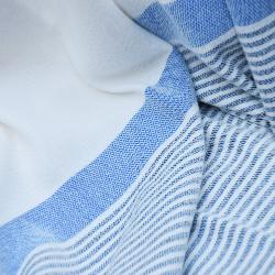 Fouta nomade bordure bleue