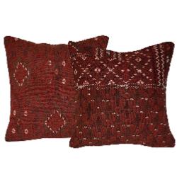 Coussin Kilim Antique Rouge Motifs Noir Et Blanc