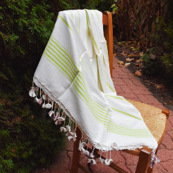 Fouta blanche à rayures kiwis 