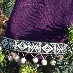 Fouta ethnique violette à pompons